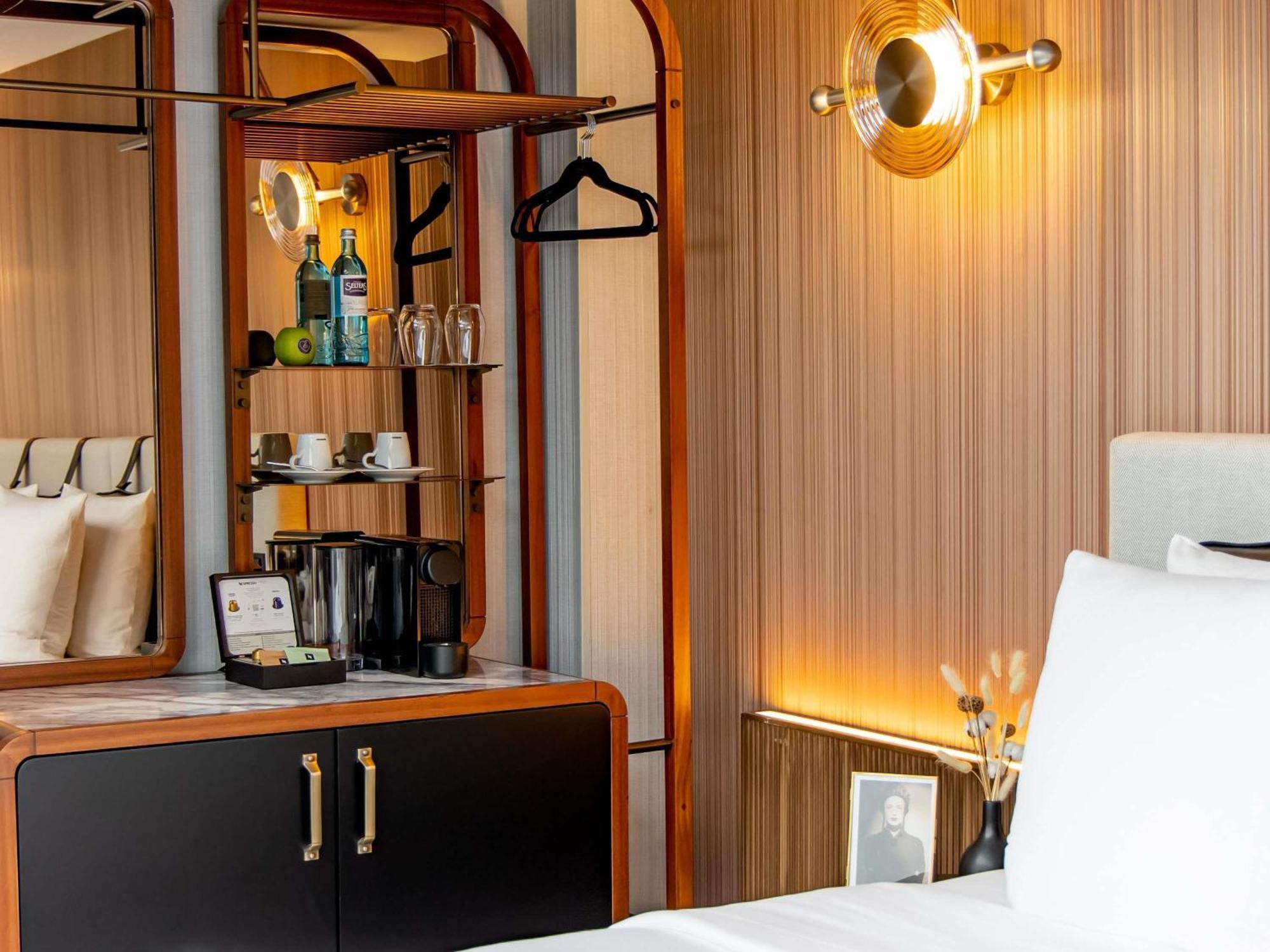 Muze - Handwritten Collection Dusseldorf