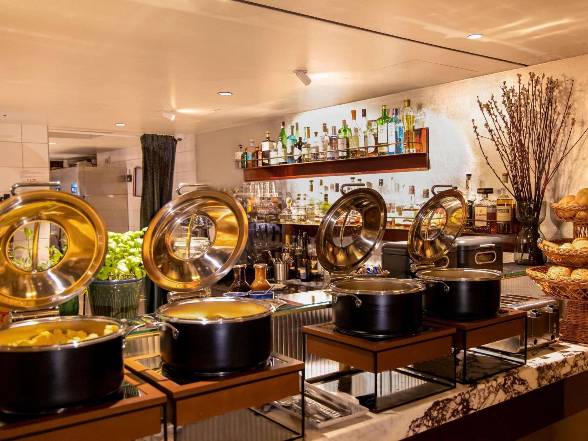 Hotel Muze - Handwritten Collection