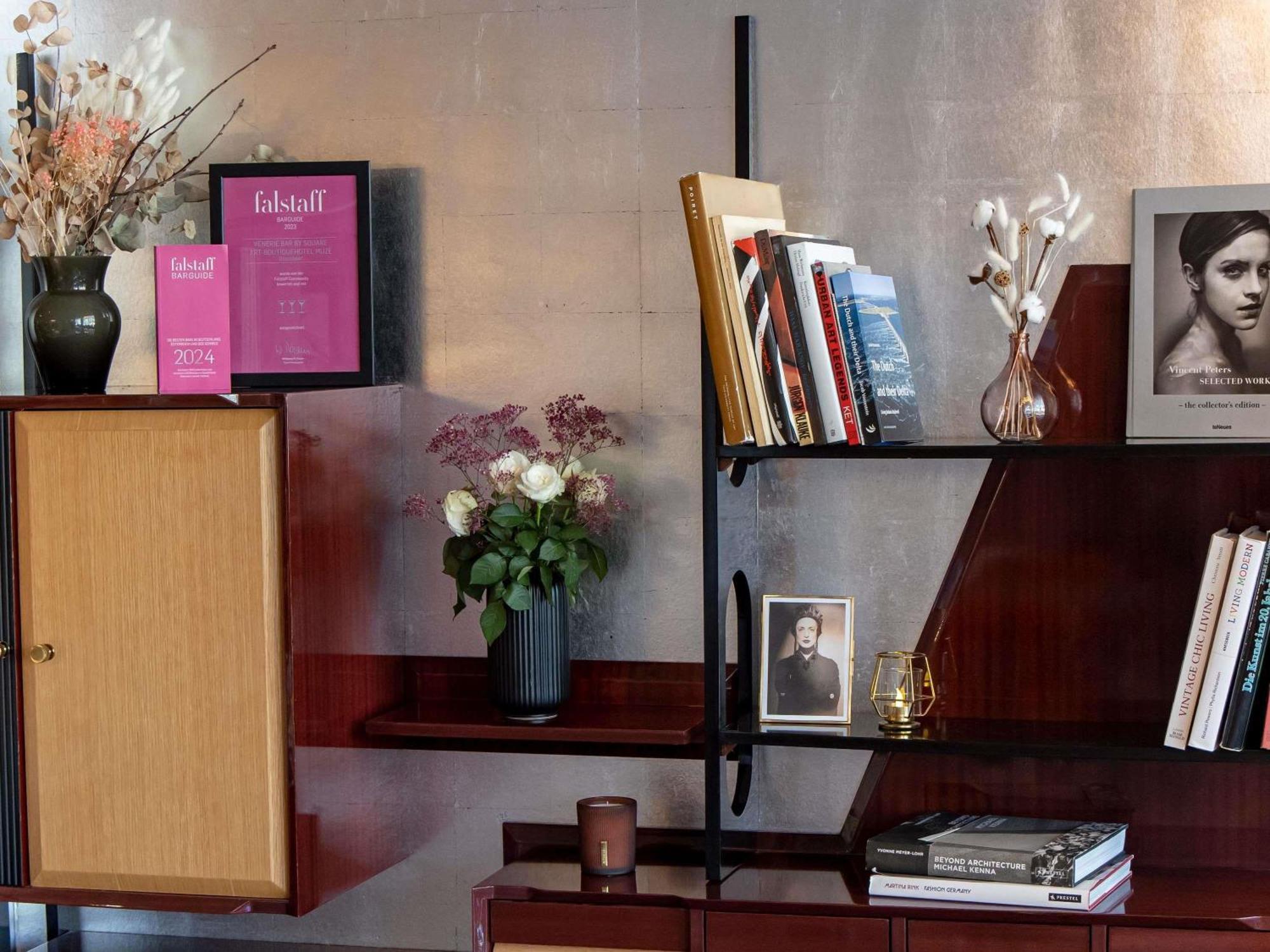 Hotel Muze - Handwritten Collection