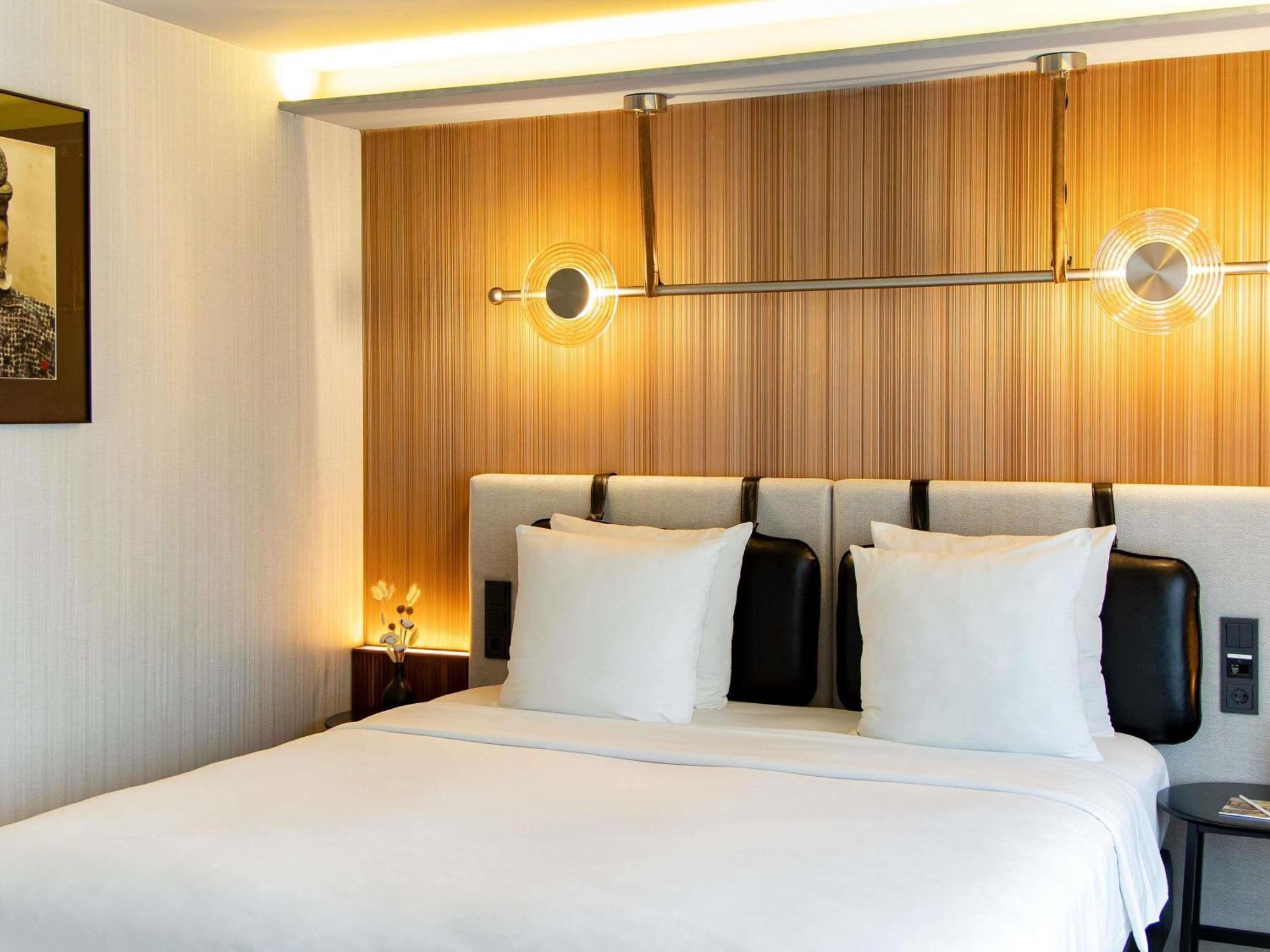 Muze - Handwritten Collection 4* Dusseldorf