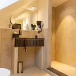 Muze - Handwritten Collection Hotel