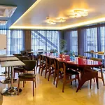 MUZE Hotel Dusseldorf - Handwritten Collection