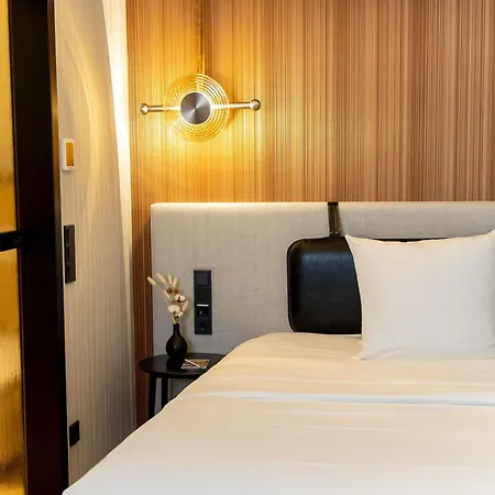 Muze - Handwritten Collection Hotel