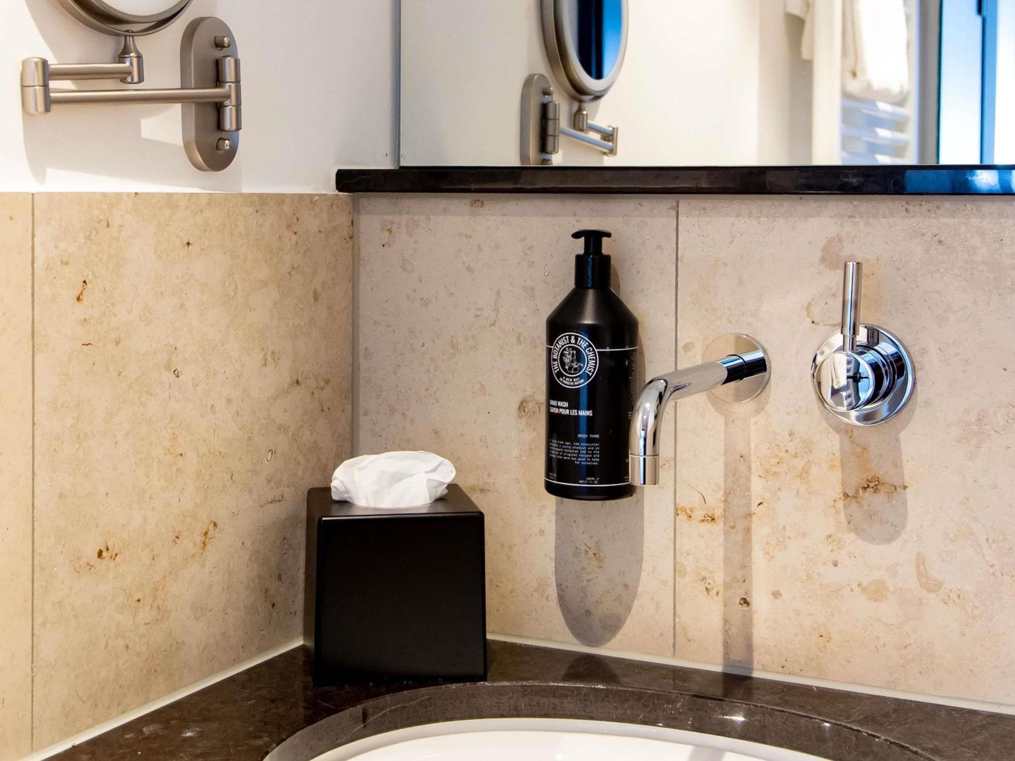 Hotel Muze - Handwritten Collection 4*
