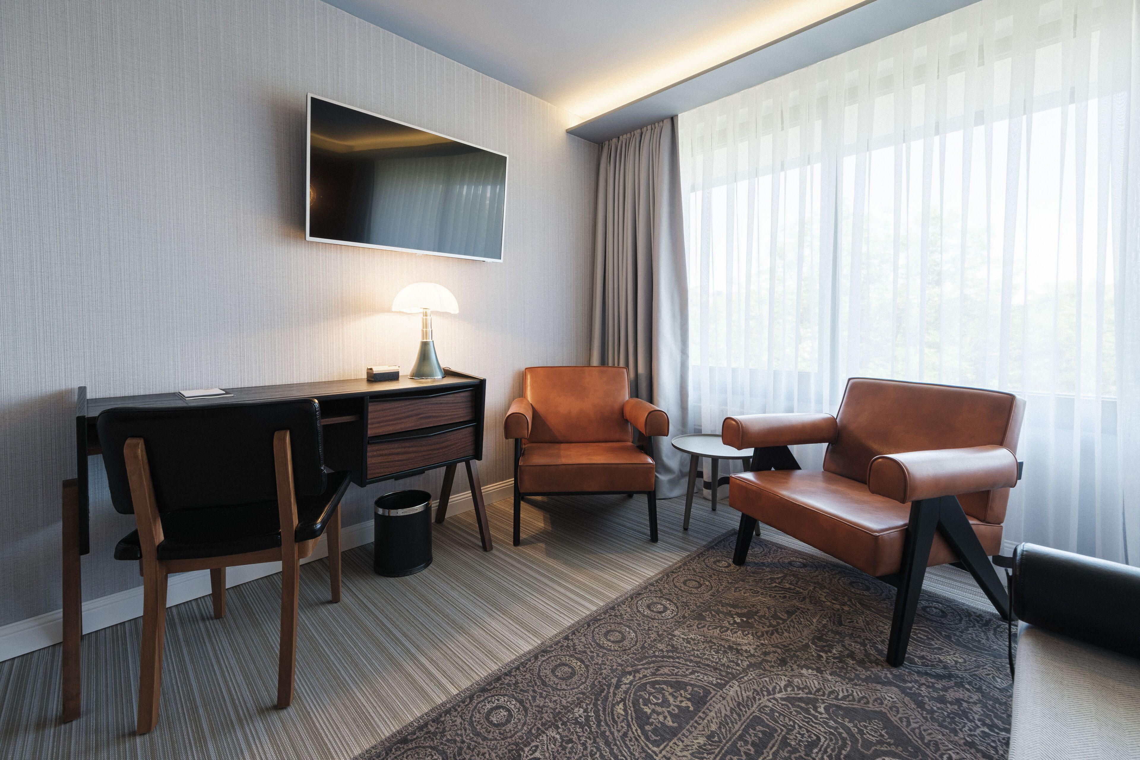 Muze - Handwritten Collection Hotel